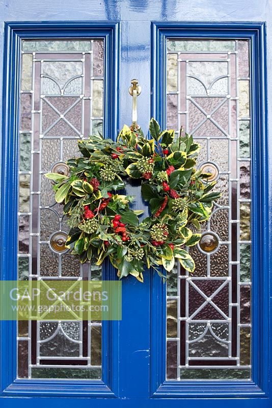 Wreath on front door 