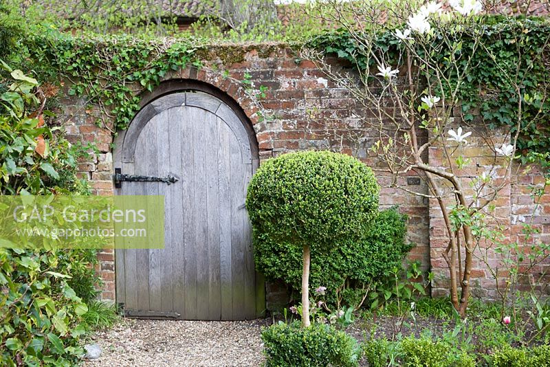 Arched gateway - West Green House, Hampshire