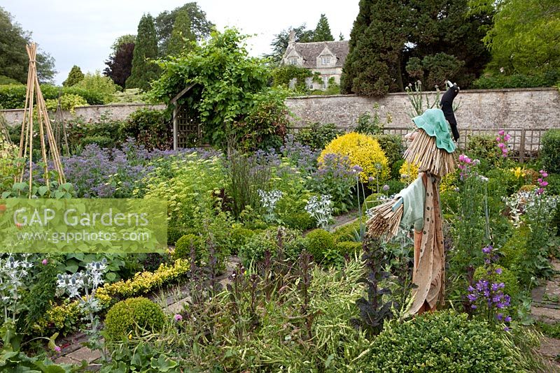 Scarecrow - Barnsley House Gardens, Gloucestershire