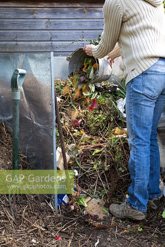 Adding household compostable waste to compost heap