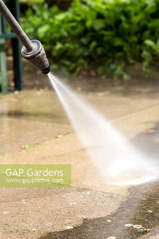Garden maintenance - Pressure washing patio