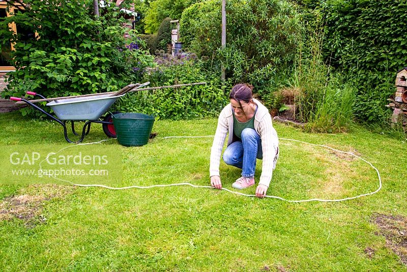 Marking out space with string 