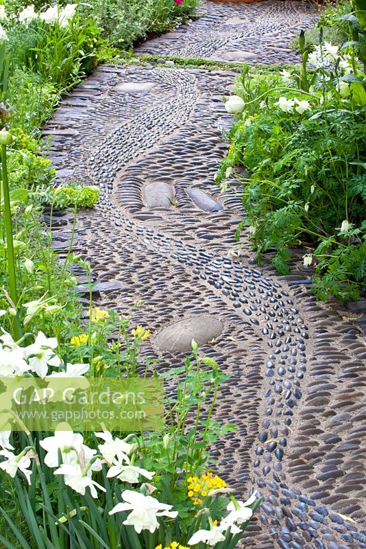Curved pebble path in the Get Well Soon Garden