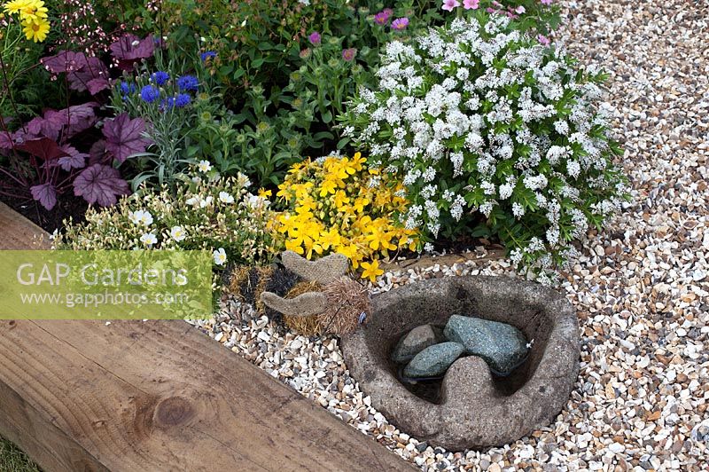 'Don't Worry Bee Happy' Garden, Inspiring Spaces, BBC Gardener's World 2013,