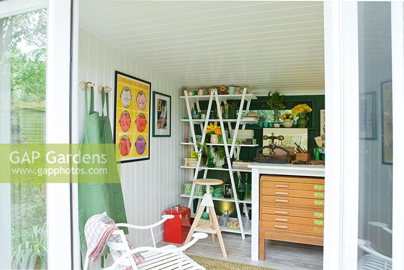 Outdoor garden room / shed. RHS Chelsea Flower Show 2012 