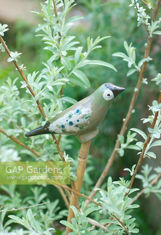 Decorative bird cane topper