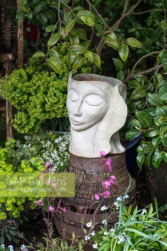Small head sculpture by ceramicist Susan Bennet.