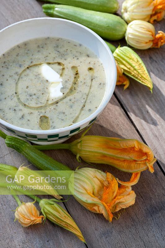 Jamie Oliver's Courgette and Mint Soup