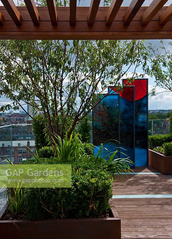 Contemporary roof garden, Chelsea Creek London