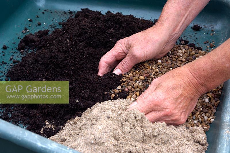 Mix compost, sand and grit together