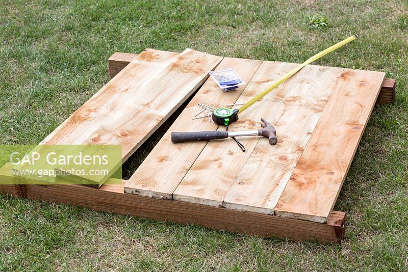Building wooden compost bin, step by step. materials needed