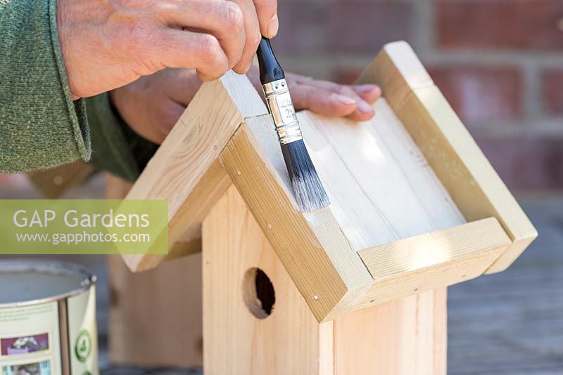 Using a wood paint decorate the bird house with your desired colour. We recommend two layers to ensure protection against the elements