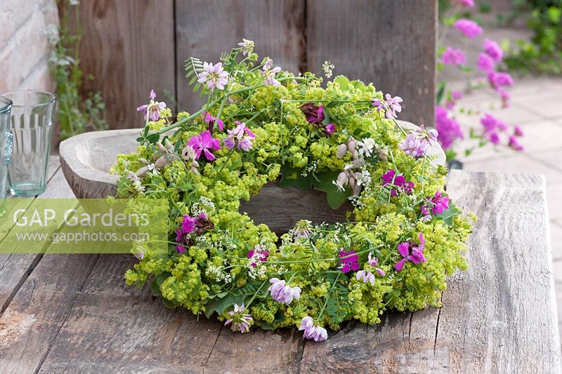 Wreath made from Alchemilla mollis, Coronilla, Dianthus, Silene and Galium