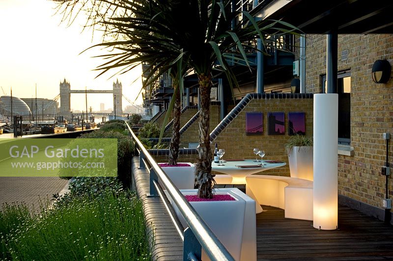 Contemporary balcony overlooking the Thames at Wapping.