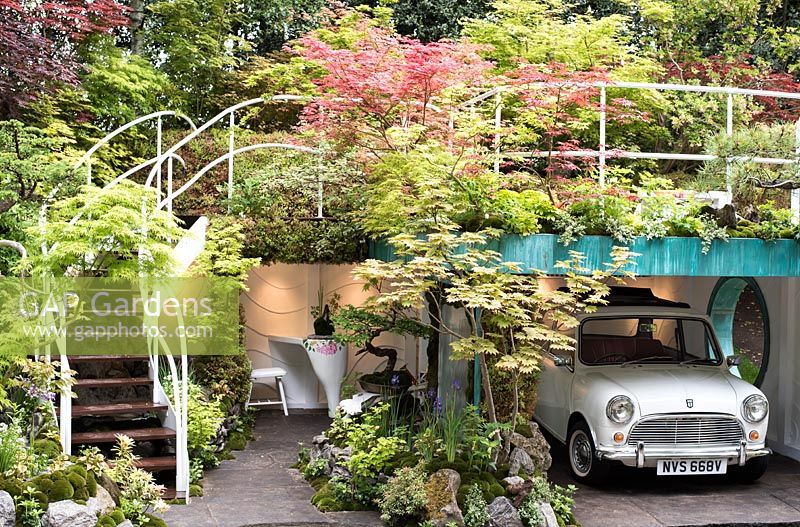 Senri-Sentei Garage Garden - How to make the most of your space. RHS Chelsea Flower Show 2016, Designer: Kazyuki Ishihara, Sponsor Senri-Sentei