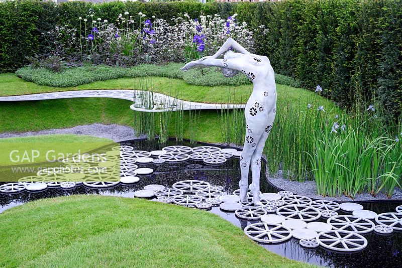 The Imperial Garden - Revive. Arching bronze figure water feature. RHS Chelsea Flower Show 2016. Designer: Tatyana Goltsova, Sponsor: Imperial Garden