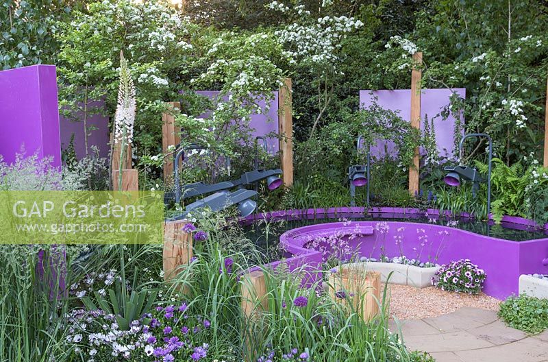 Papworth Trust - Together We Can. RHS Chelsea Flower Show 2016. Designer: Peter Eustance MSGD. Sponsor: Papworth Trust