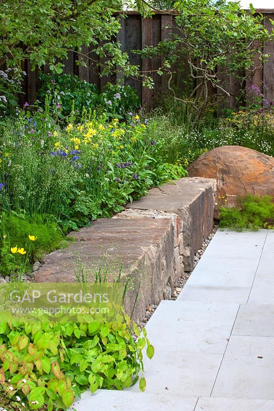 The M and G Garden. RHS Chelsea Flower Show, 2016 Designer: Cleve West MSGD, Sponsor: M and G 