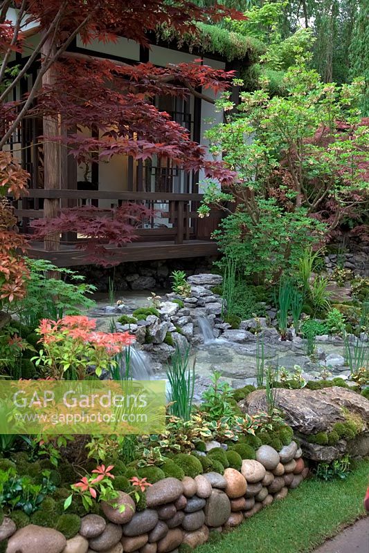 An alcove  - Tokonoma -  garden Sponsor - s - : Ishihara Kazauyuki Design Laboratory Co., Ltd. / CatÂ’s Co., Ltd. / SEKISUI HIME Tokai Co., Ltd. / HB-101 / Jyutaro / Art grage / Designer - s - : Kazuyuki Ishihara RHS Chelsea flower show 2013 Gold award Best Artisan Gar