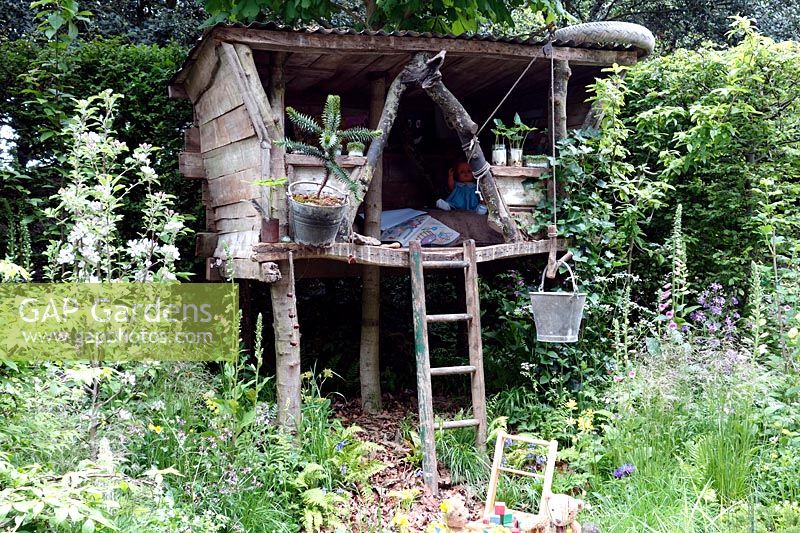 What will we leave The NSPCC Garden of Magical Childhood. Woolcott and Smith Garden Design. Supported by Sheilas Wheels. Silver Gilt Flora medal