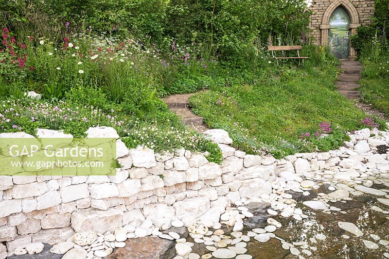 The Welcome to Yorkshire Garden at the RHS Chelsea Flower Show 2017. Sponsor: Welcome to Yorkshire. Designer: Tracy Foster. Awarded a Silver Medal. T
