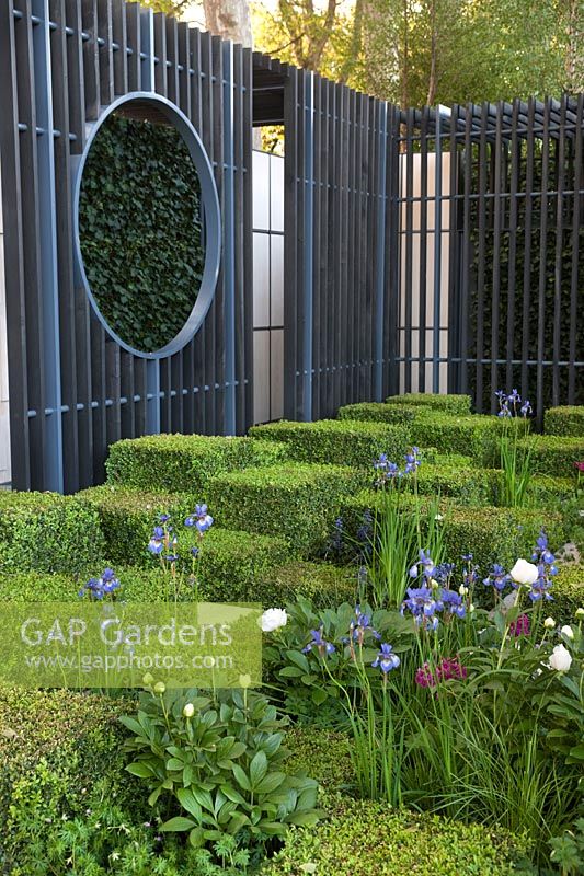 The Cancer Research UK Garden designed by Robert Myers, Gold Medal at RHS Chelsea Flower Show 2010