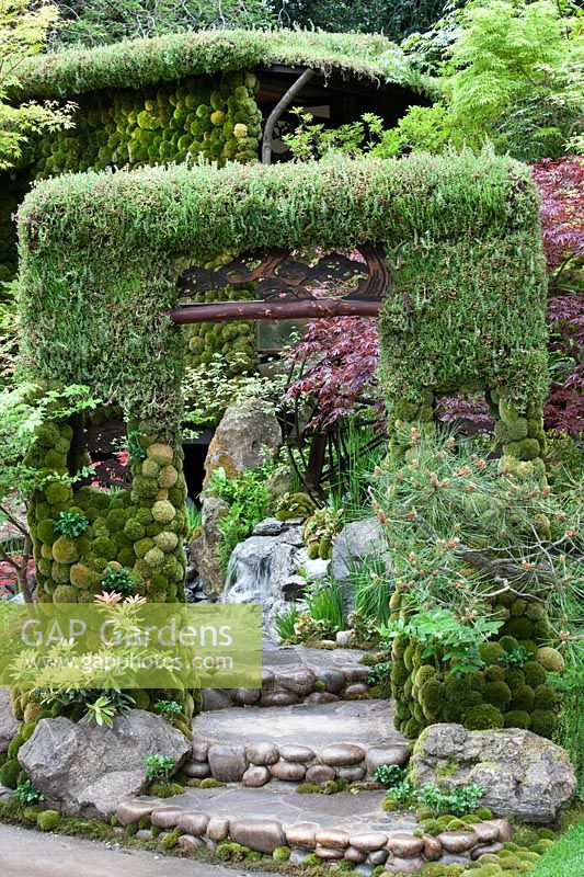 Entrance into the Japanese garden