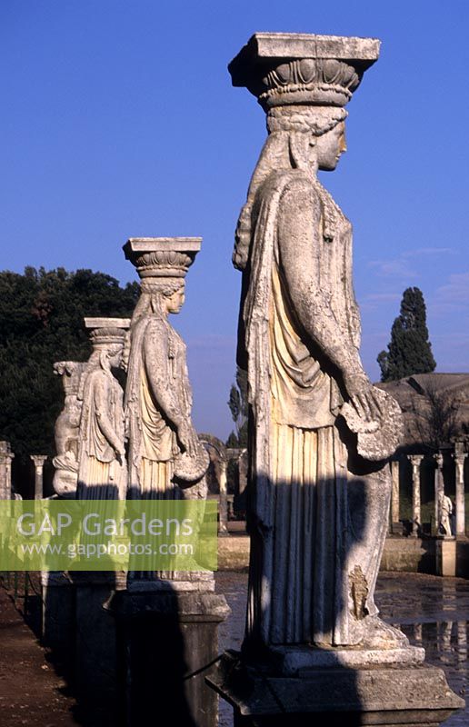 Roman statues at Hadrian s Villa Tivoli ItalyJG REQUEST REMOVE 15.05.19
