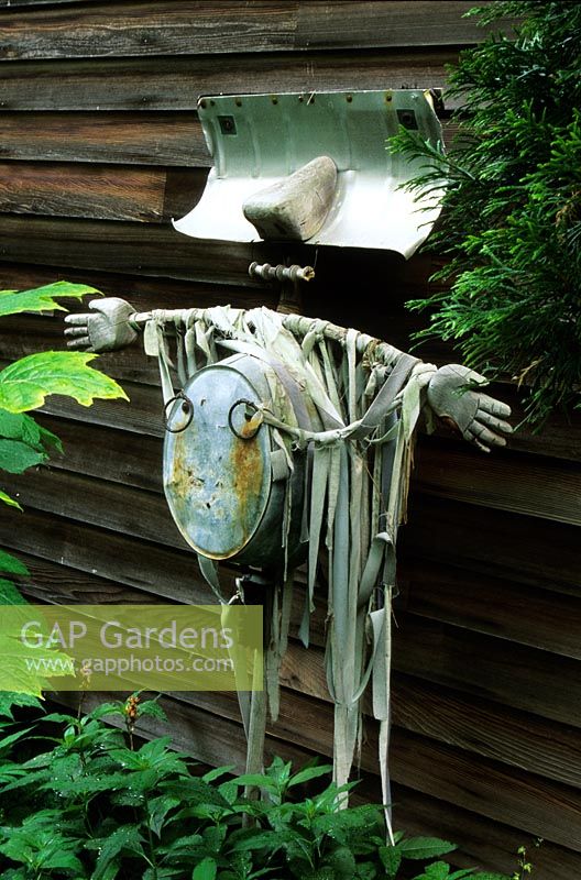 The Simpson s garden New York USA found object sculpture