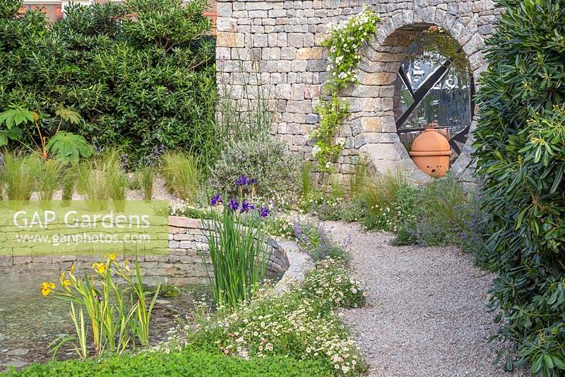 The Harmonious Garden of Life. Design: Laurélie de la Salle. Sponsor: Mr Robert and Mrs Sue Cawthorn, Margheriti Piante, Italy