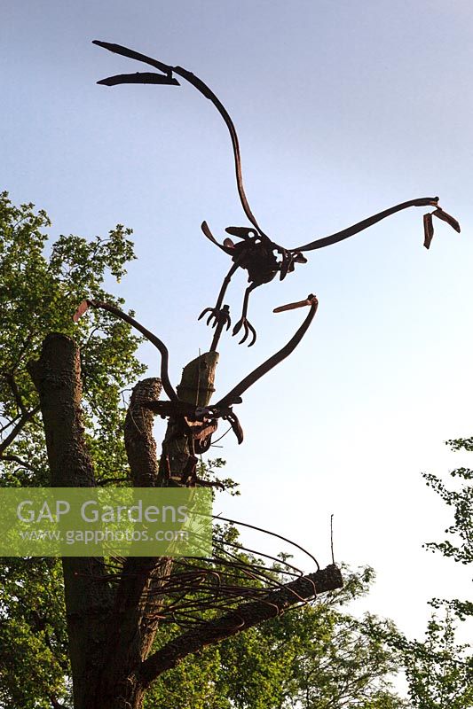 Osprey sculpture