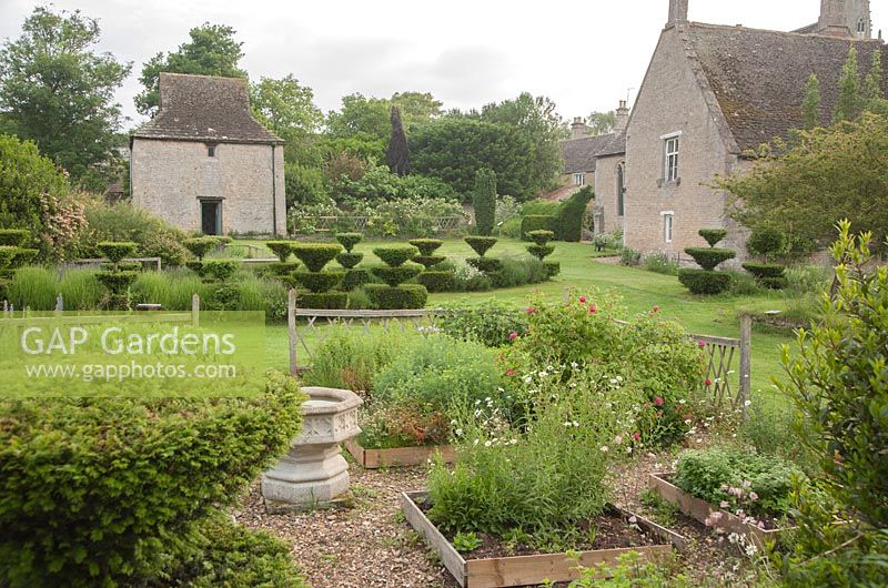 Reconstructed Medieval Garden at The Prebendal Manor