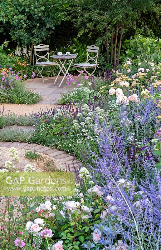 Best of Both Worlds Garden, Sponsored by BALI, RHS Hampton Court Flower Show, 2018.