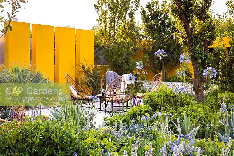 Santa Rita 'Living La Vida 120' Garden, Sponsored by Santa Rita Wines, RHS Hampton Court Flower Show, 2018.

