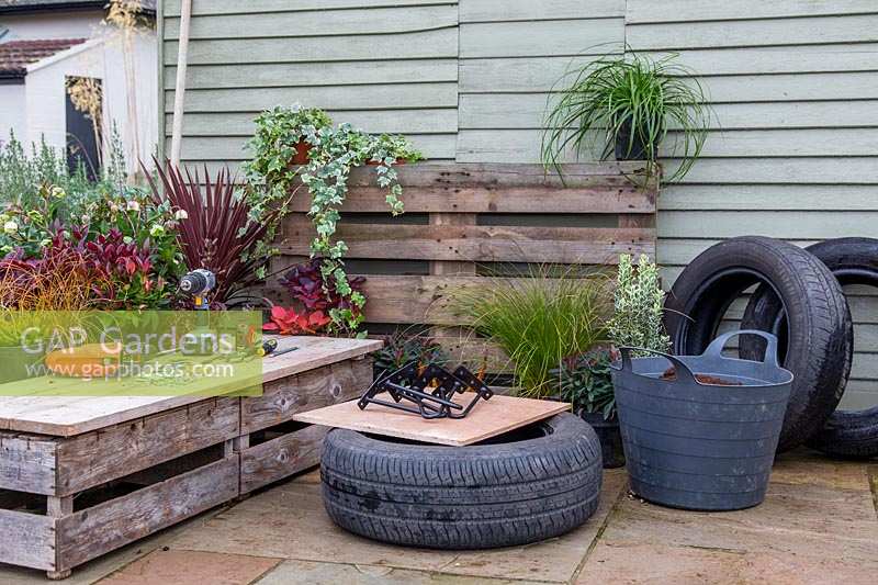 Tools and materials for making tyre planter.