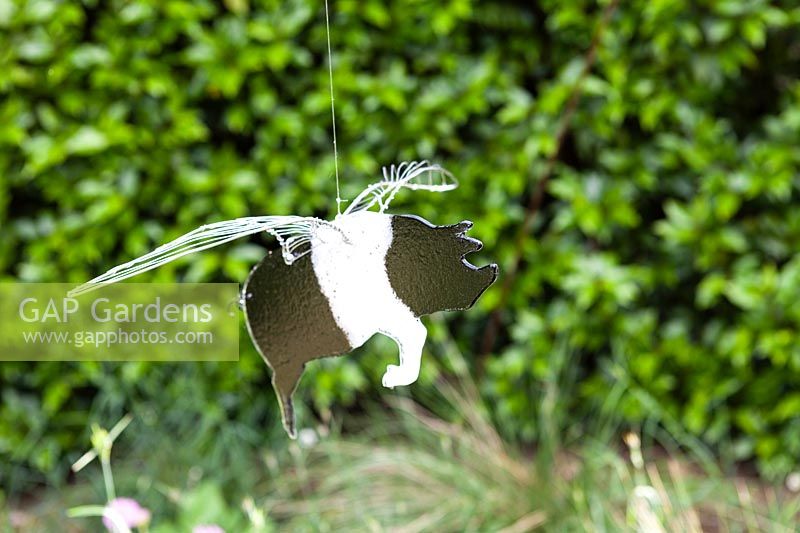 Flying pig - hanging artwork in aluminium and glass
