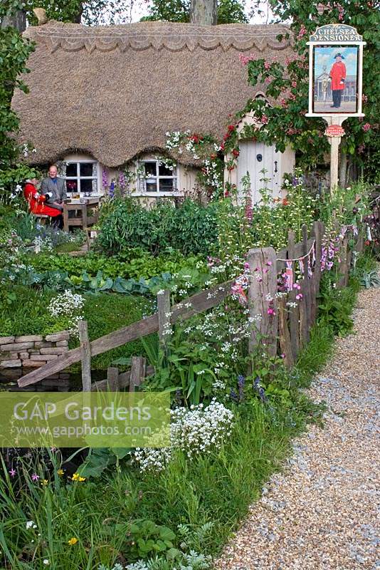The Ecocover Chelsea Pensioner Garden - Best Garden in Show at Chelsea Flower Show 2005