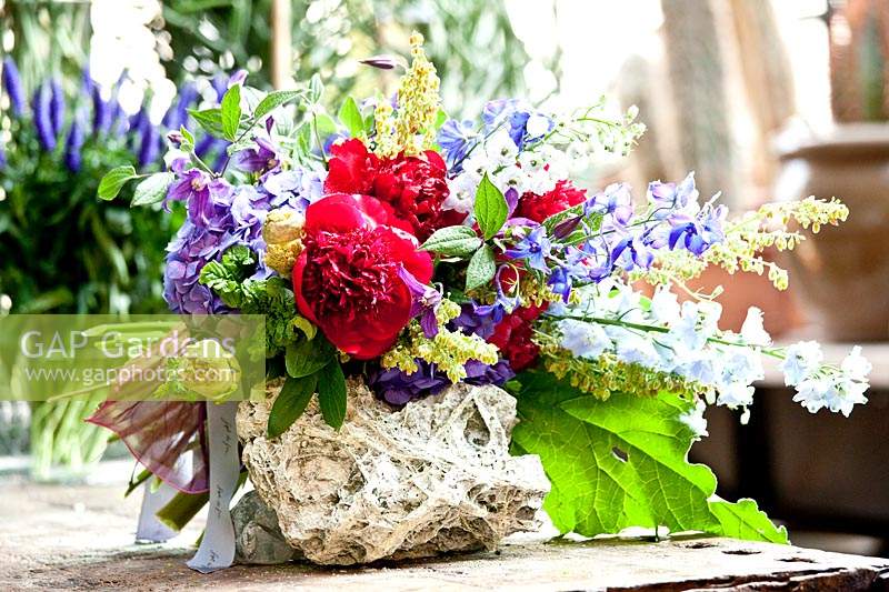 Bouquet with Hydrangea with red Peonies