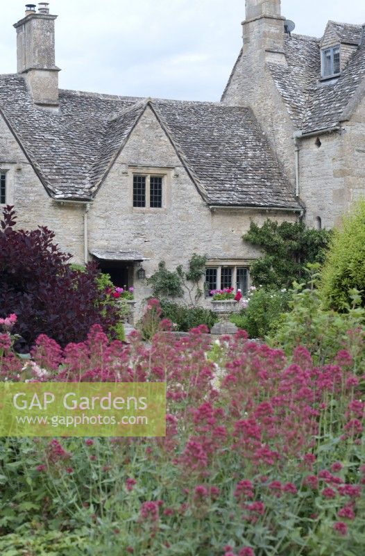 Cotswold Manor house garden