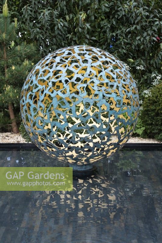 Water feature. A Peaceful Escape garden, Designed by
Jamie Langlands - RHS Malvern Spring Festival 2022