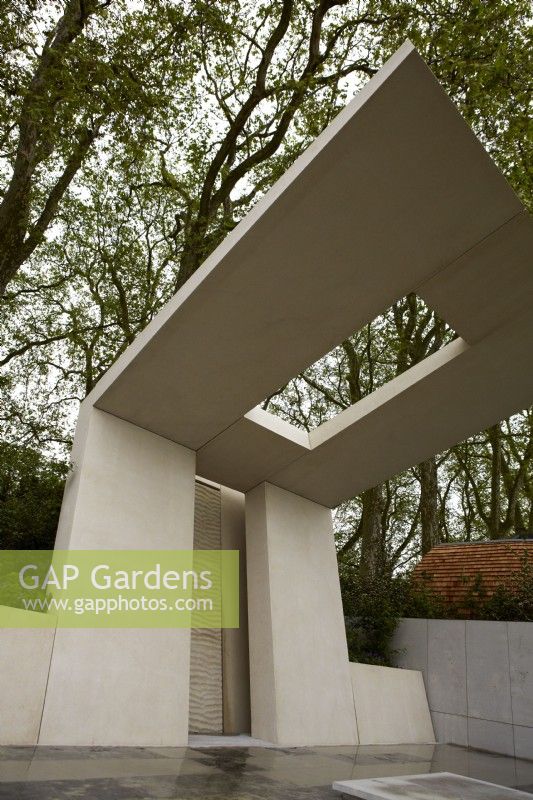 Memoria and GreenAcres Transcendence Garden. Designers: Gavin McWilliam and Andrew Wilson. Chelsea Flower Show 2023. Cantilevered pavilion.