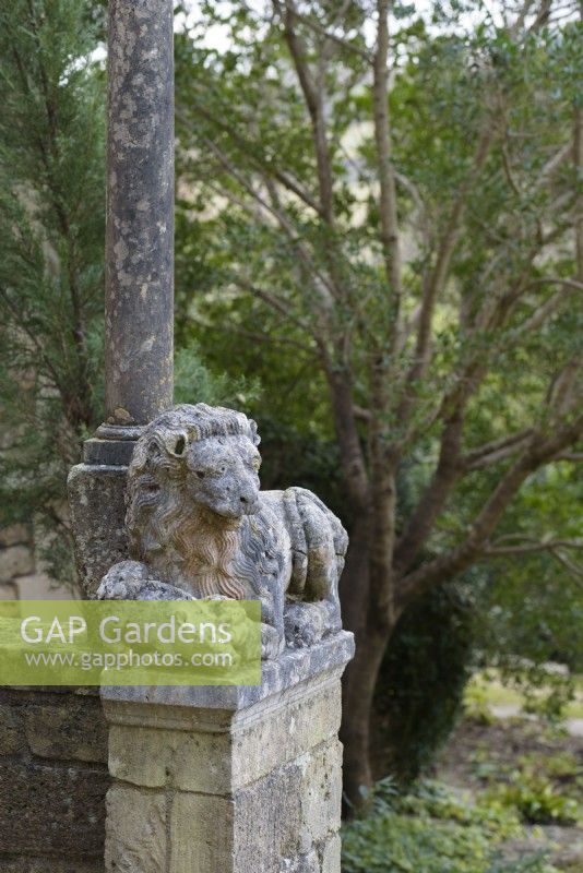 Sculpture of a lion outside the Cloisters at Iford Manor
