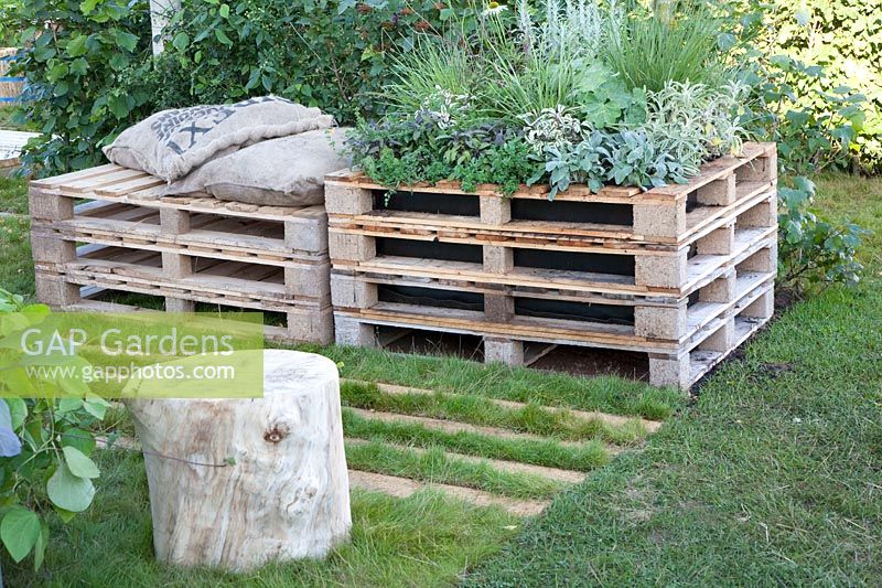Herb bed made from pallets 