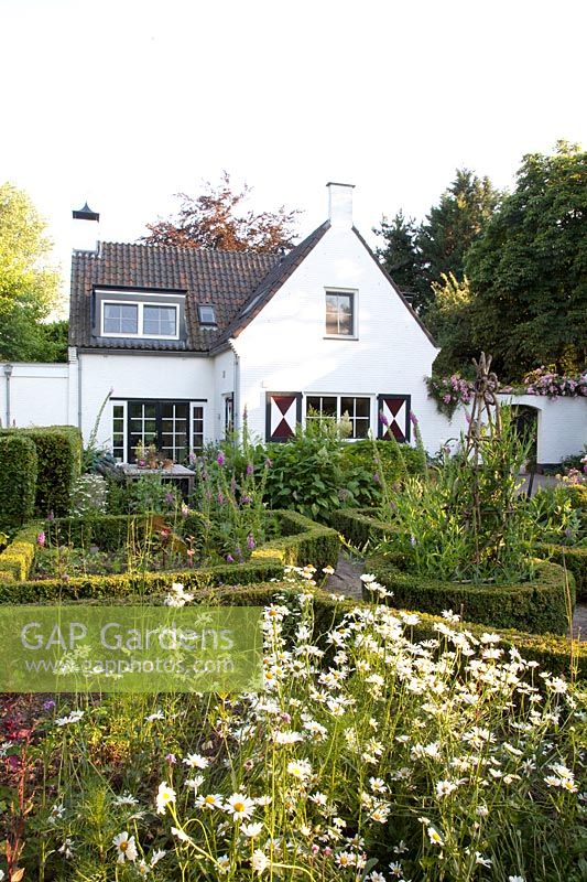 Cottage garden 