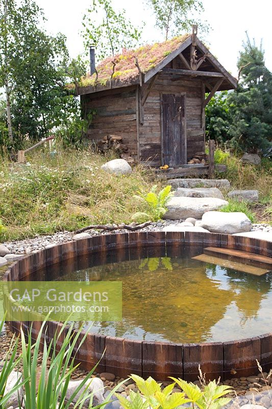 Rustic garden house and pool 
