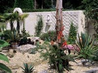 Mediterranean style gravel garden - White Knights, Buckinghamshire