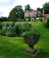 Ornamental planter and flowerbed - The Old Rectory, Haselbech, Northamptonshire