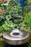 Water feature in Moroccan style garden