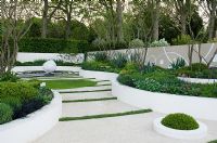 The Cancer Research UK Garden, sponsored by Cancer Research - Silver-Gilt Flora medal winner at RHS Chelsea Flower Show 2009