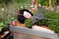 Snow White's Slumber - RHS Hampton Court, 2010 